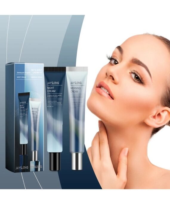 Jaysuing All Day Day and Night Cream 2-Pack, All Day Protective Cream 31 and Night Cream 102 are enriched with Centella Asiatica and Niacinamide and are suitable for all skin types.