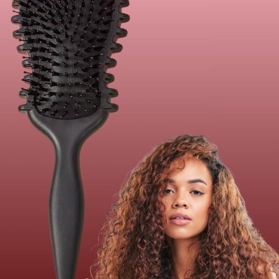 Curly Hairbrush Styling Hair Curling Comb Curly Hairbrush Best Curl Define Styling Brush with Prongs Bristle Hairbrush for Combing and Shaping Reduce Pulling and Curl Separation for Defined Curls Black