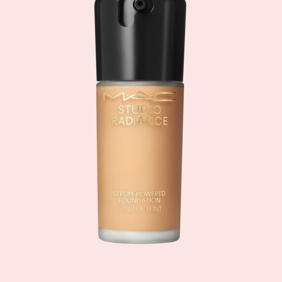 Studio Radiance Serum Powered Foundation - NC40
