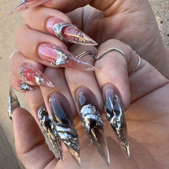 24 Pcs Fake Nails - Press Nails - Extra-long Pointed Manicure - Black & Red Silver Nail Art - 3D Silver Nail Art - Fake Nail Patch