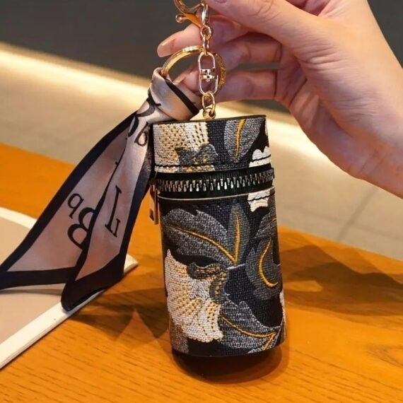 Cultural Motif, Exquisite Handmade Embroidered Hanfu Printed Bucket Bag, Portable Lipstick Storage Box with Keychain, Ideal Headphone Case, Gorgeous Bag Pendant - The Perfect Gift for Every Woman