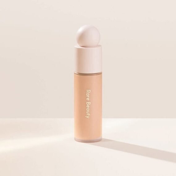 by Selena Gomez Liquid Touch Weightless Foundation 130N