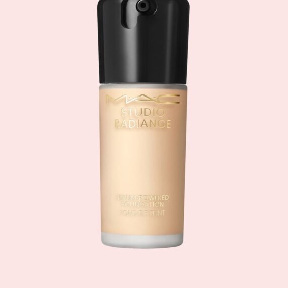 Studio Radiance Serum Powered Foundation - NC17