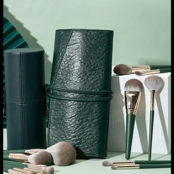 14 Pcs Women Makeup Brushes Set Comfortable to Hold and Easy to Use, Makeup Brushes for Face Eye Shadow Blush Contour Foundation Lip Liquid Blending Brush with Stylish Brush Case