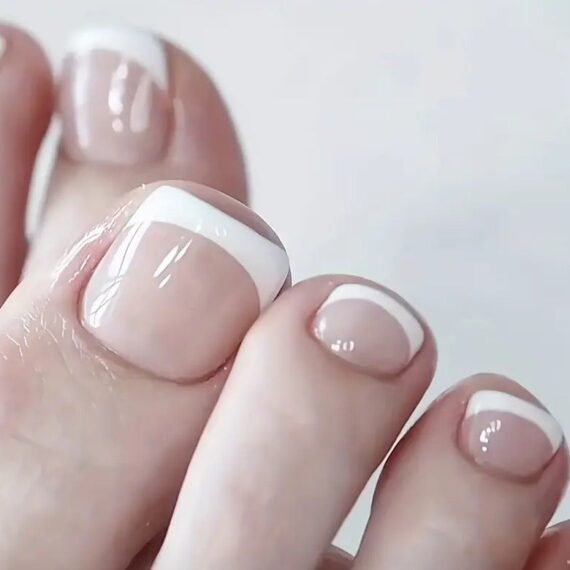 Press On Toenails French Tips False Toe Nails Glossy Short Square Fake Toenails Nude Color Exquisite Designs Artificial Toe Nails For Women And Girls Stick On Nails Acrylic Static Toe Nails 24Pcs