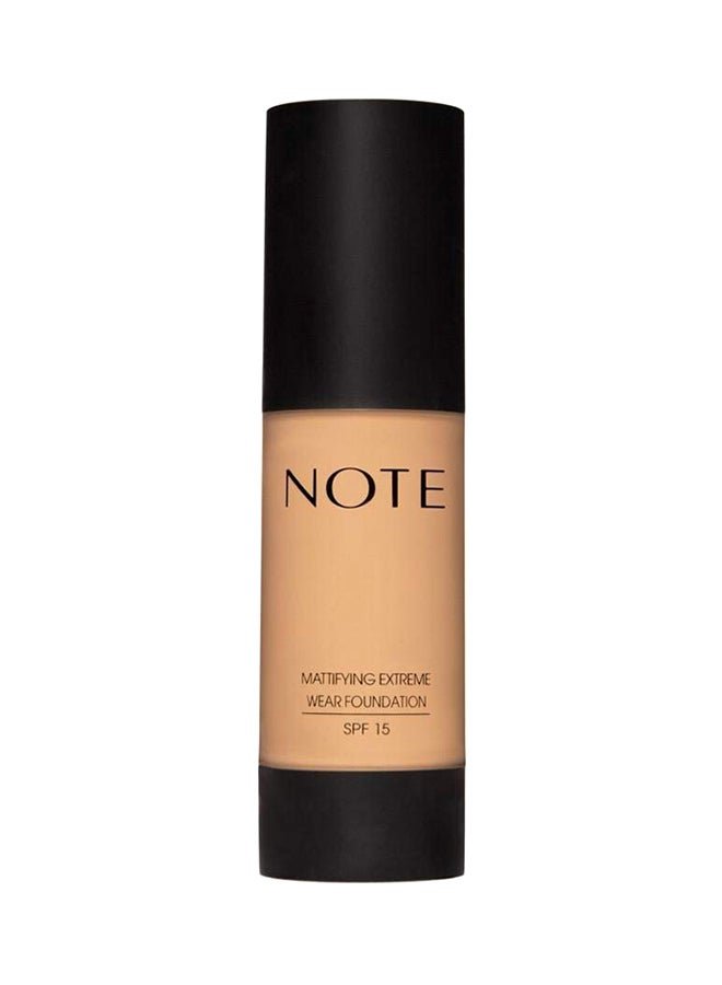 Mattifying Extreme Wear Foundation Pump 03 Medium Beige