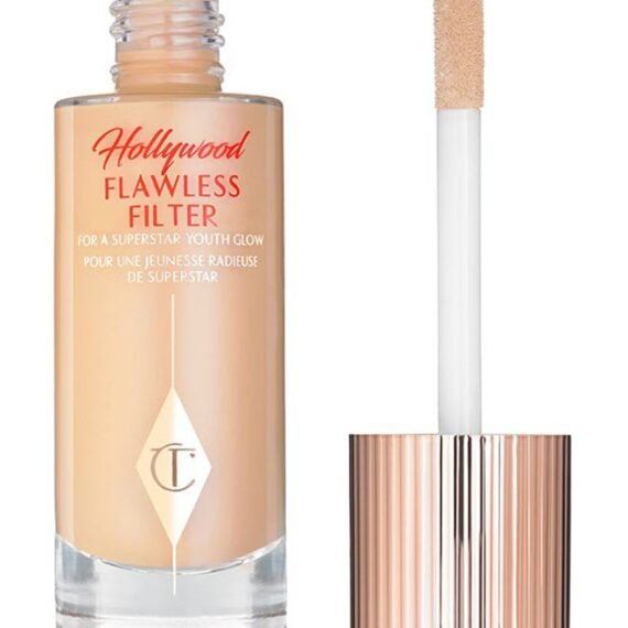 Hollywood Flawless Filter for a Superstar Youth Glow 03 Fair/Pale