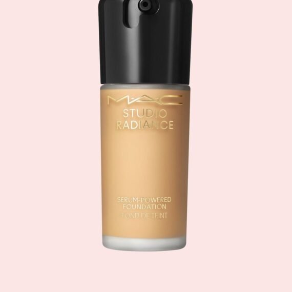 Studio Radiance Serum-Powered™ Foundation - NC25