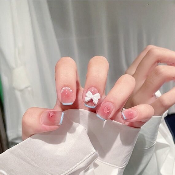 24Pcs Fake Nails, Press Nails, Short Checkerboard Nail Art - Heart Blush Manicure - Blue Edge Bow Manicure-Fake Nail Patch