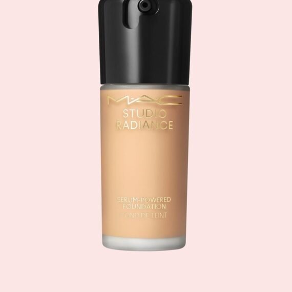 Studio Radiance Serum Powered Foundation - NC35