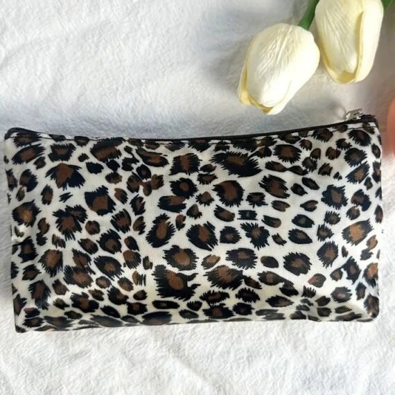 1pc Leopard Print Makeup Bag, Travel Zipper Cosmetic Pouch, Waterproof Portable Toiletry Organizer For Women